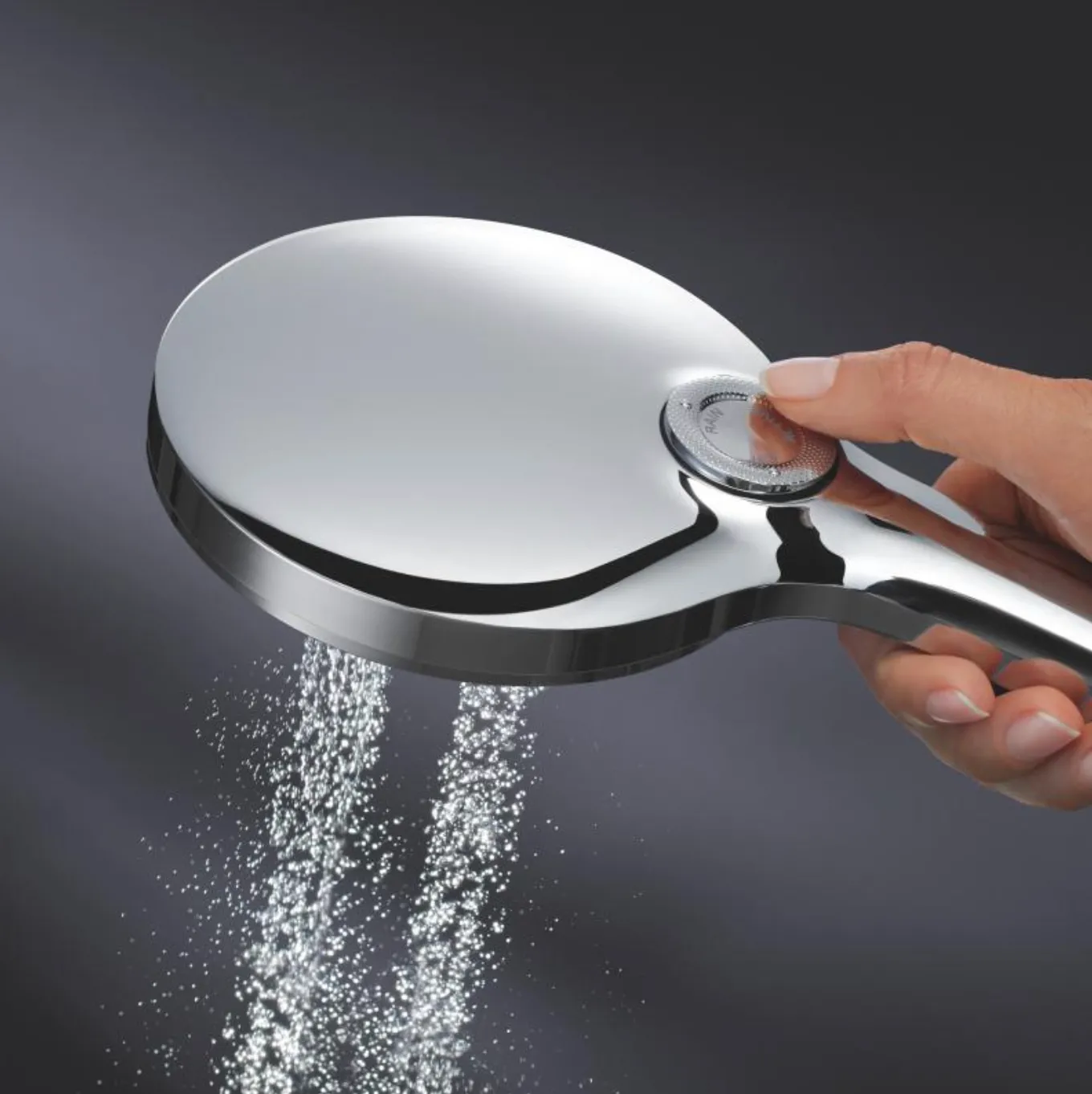 Set sistem de duș cu montaj pe perete Grohe Rainshower SmartActive 310 cu baterie termostatică, duș fix Rainshower Mono 310 și duș de mână Rainshower SmartActive 130 (26647000)
