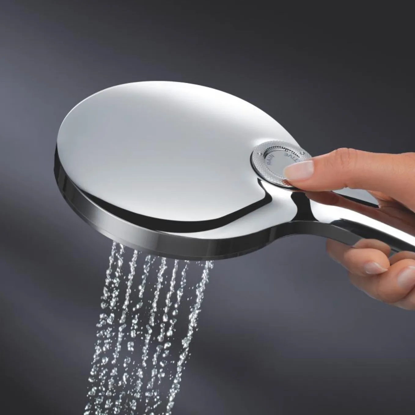 Set sistem de duș cu montaj pe perete Grohe Rainshower SmartActive 310 cu baterie termostatică, duș fix Rainshower Cosmopolitan 310 și duș de mână Rainshower SmartActive 130 (27966001)