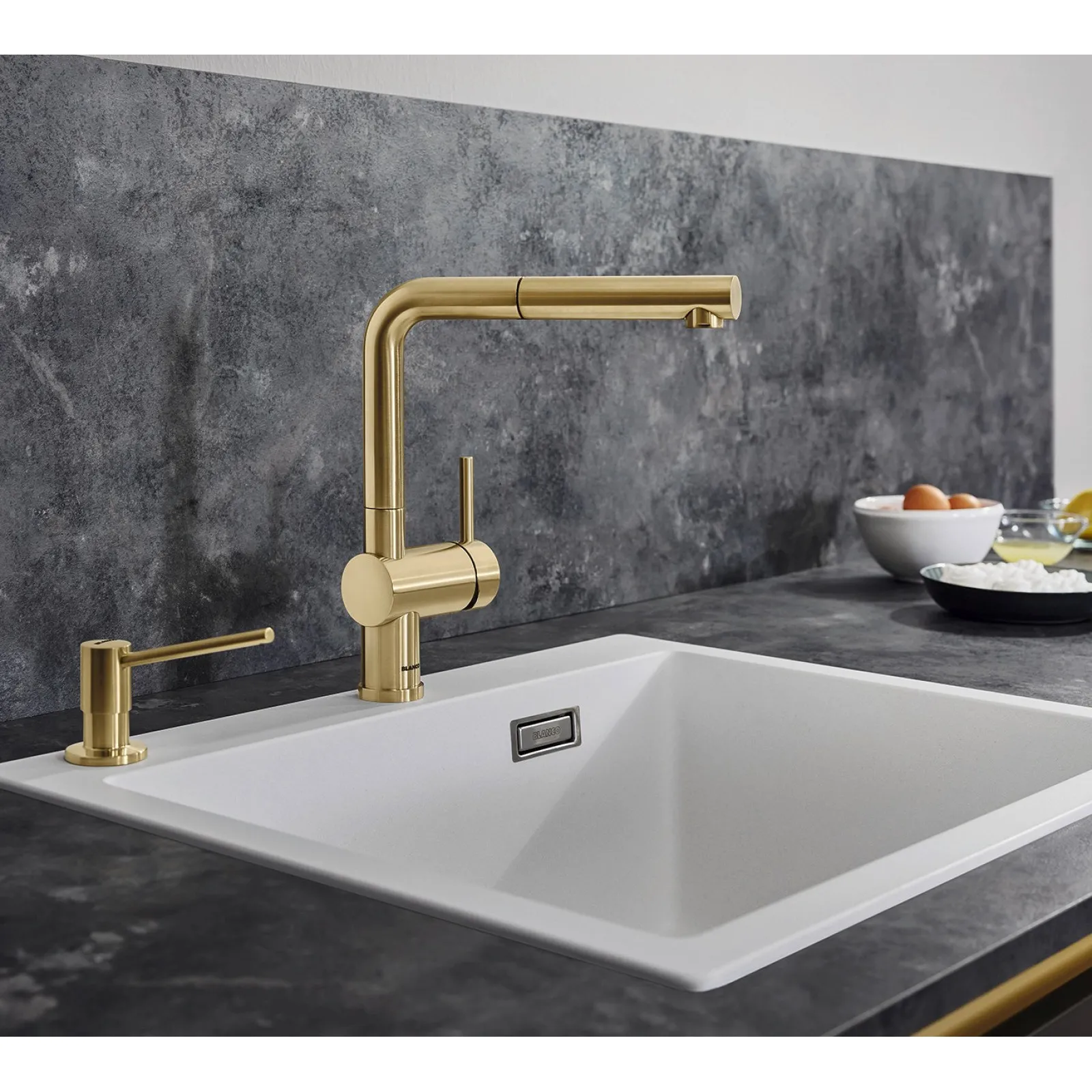 Baterie de bucătărie Blanco Linus-S RH HP (Satin Gold), presiune înaltă, cu pipă extractibilă