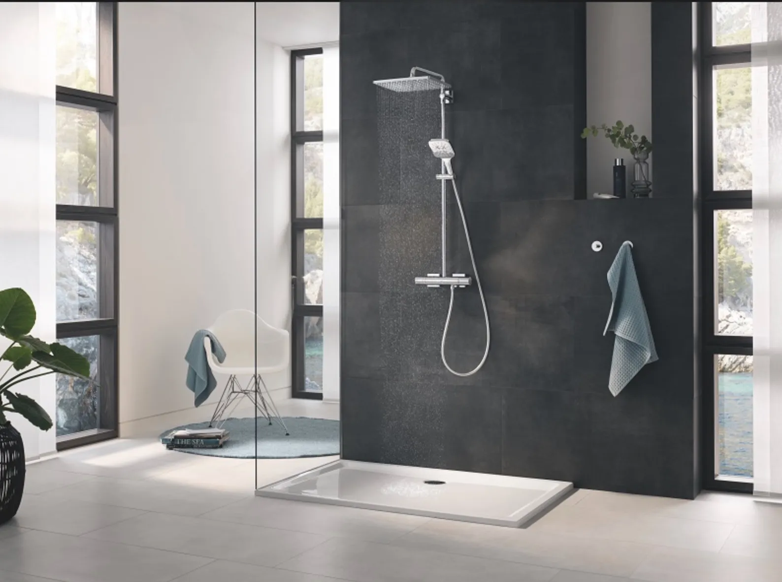 Set sistem de duș cu montaj pe perete Grohe Rainshower SmartActive Cube 310 cu baterie termostatică, duș fix Rainshower SmartActive Cube 310 și duș de mână Rainshower SmartActive Cube 130 (26649000)