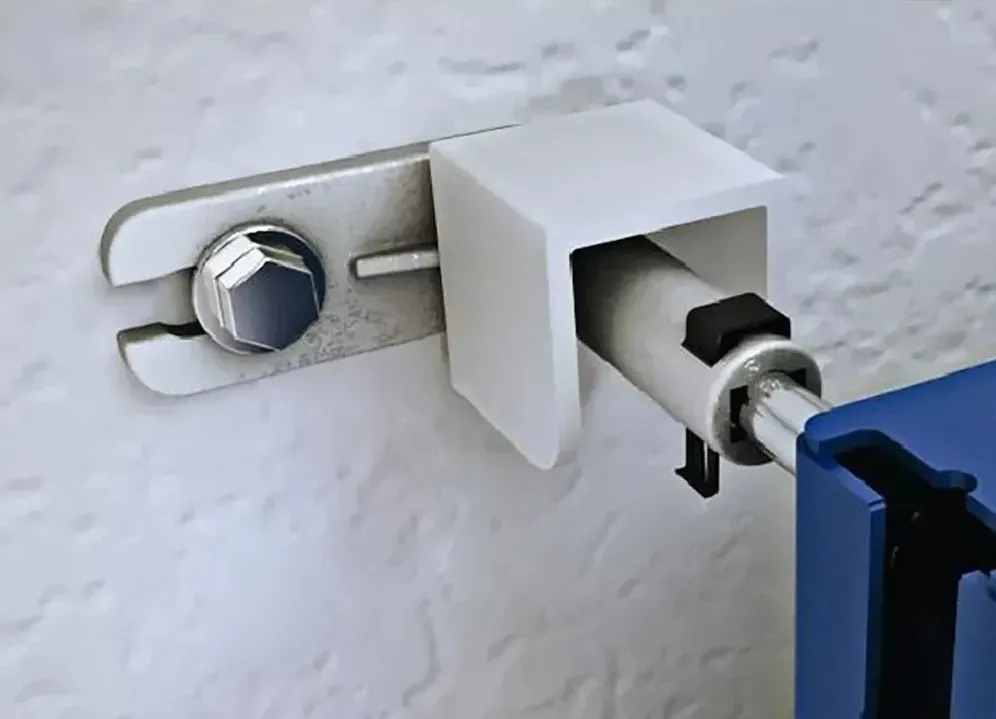 Set de fixare la perete pentru instalații Geberit Duofix